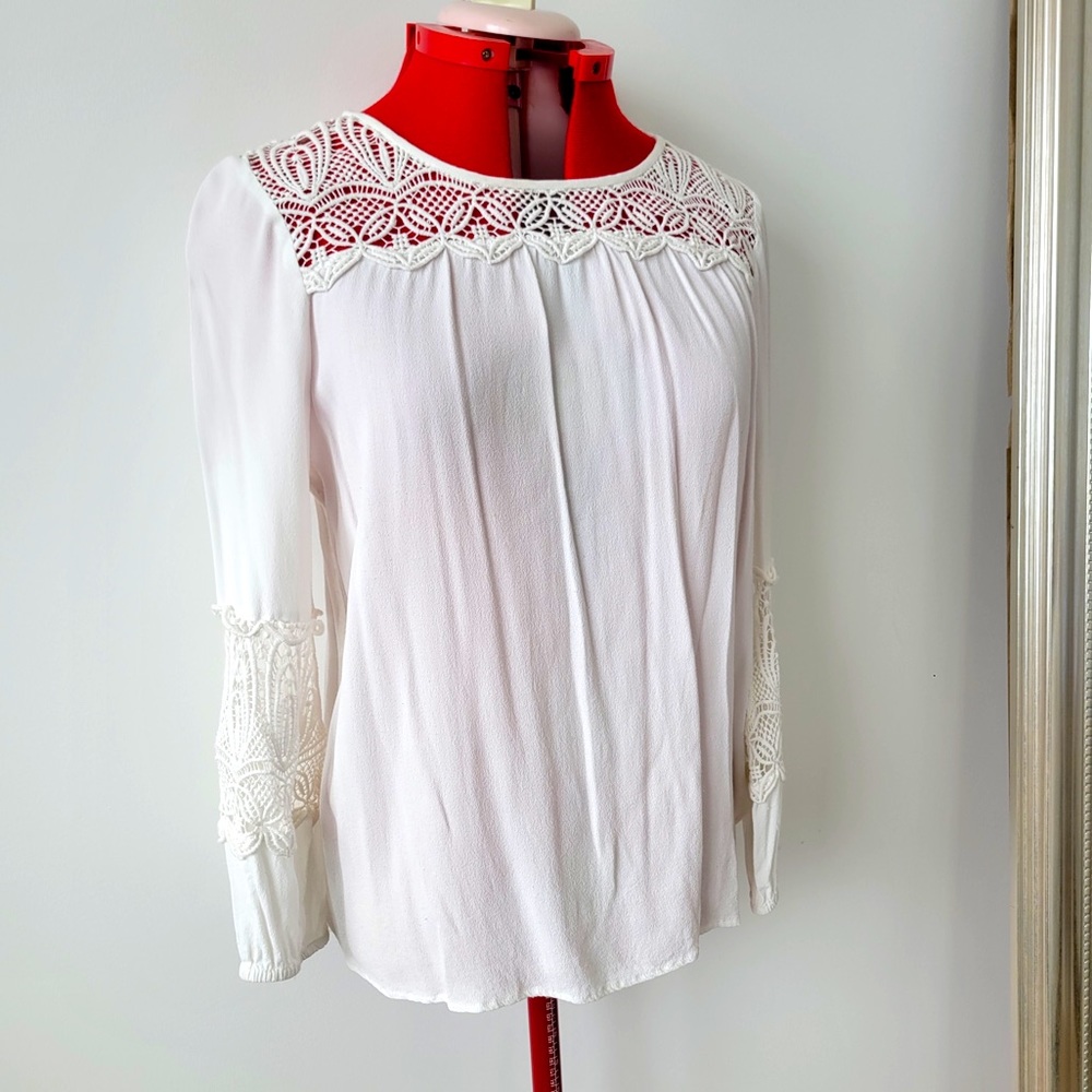 Joie bohemian blouse crepe fabric
